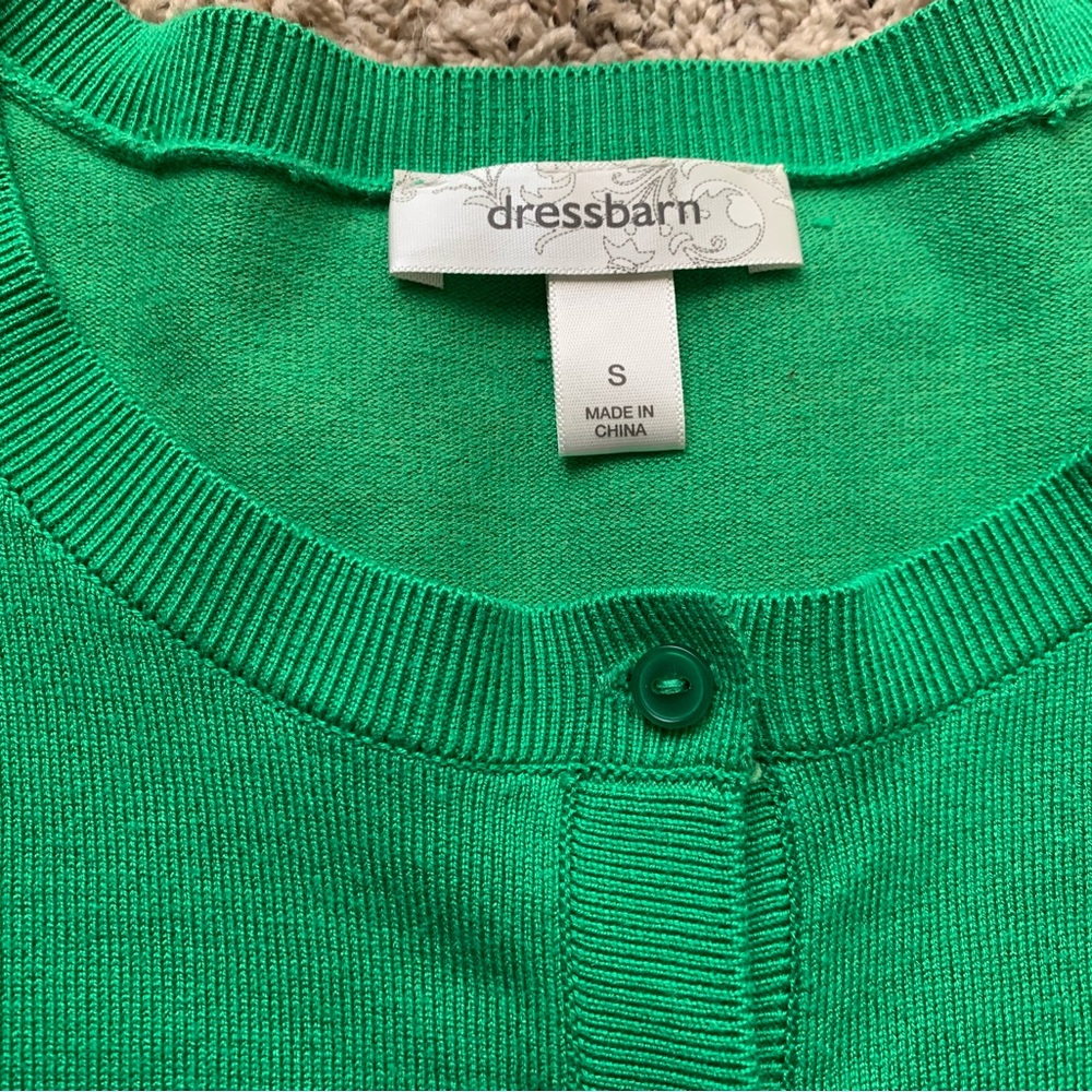 Dressbarn Womenβs Cardigan Buttoned Down Color Green Size Small 3/4 Sleeves - Picture 4 of 8